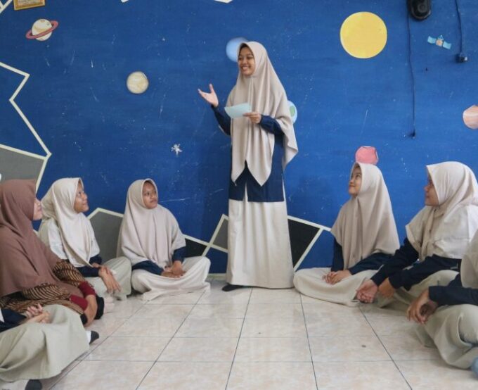 Membangun Keterampilan Soft: Kompetisi Debat dan Public Speaking untuk Siswa Membangun Keterampilan Soft: Kompetisi Debat dan Public Speaking untuk Siswa